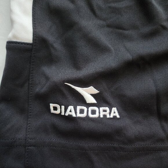 Women's Athletic Soccer Short Size LG Black Moisture Wicking DiaDry Diadora Run - Picture 2 of 6